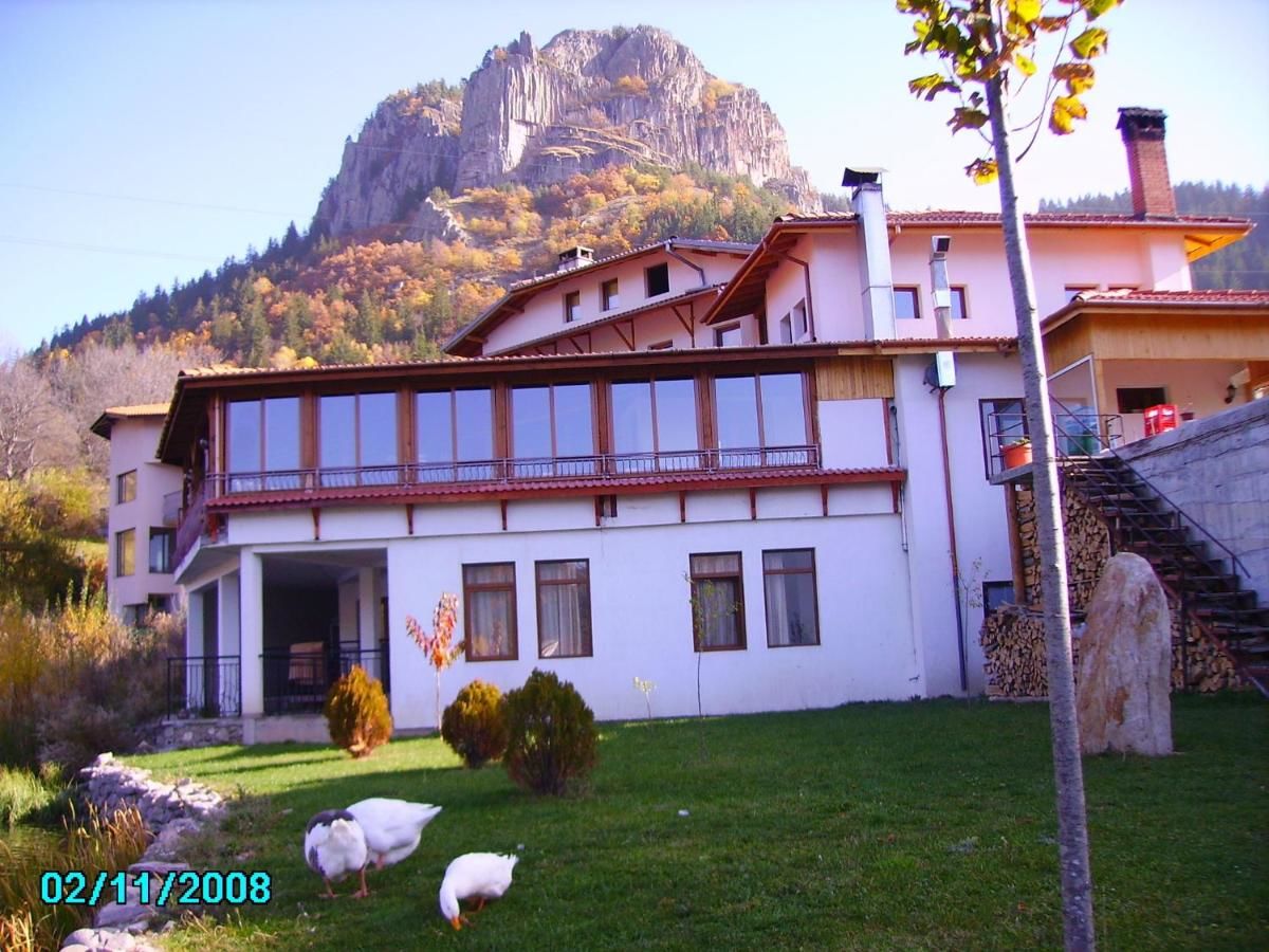 Отель Ribkata Family Hotel Смолян-4